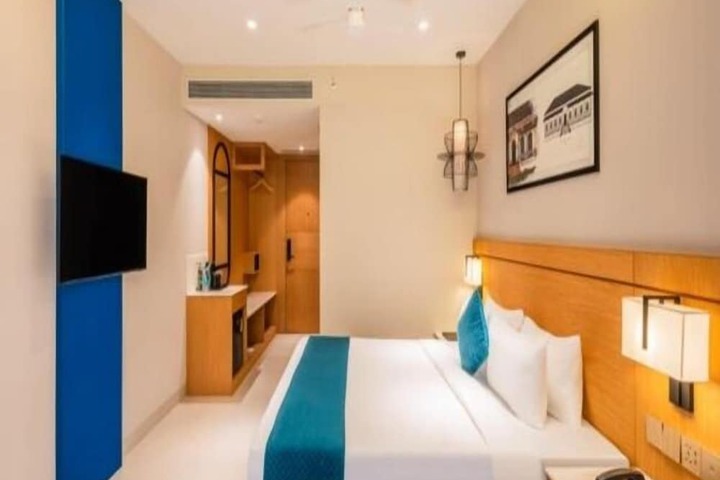 Room 3 of 9