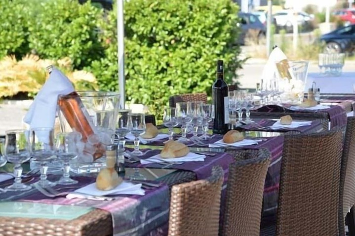 Dining 50 of 54