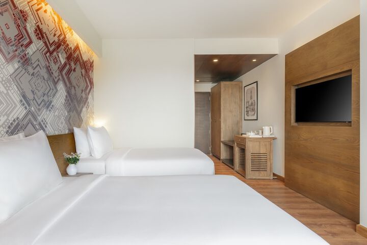 Room 3 of 25