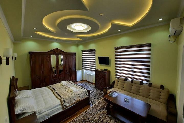 Room 9 of 22
