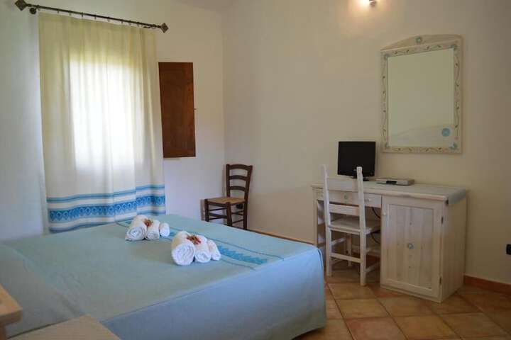 Room 4 of 20