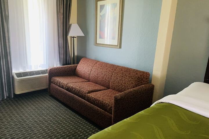 Room 13 of 20