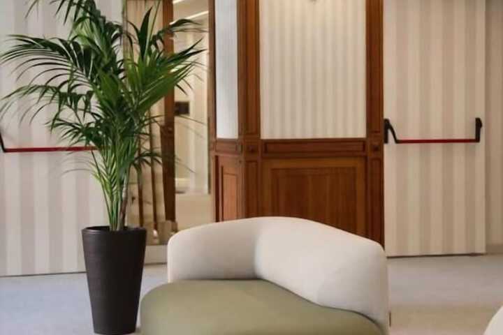 Guest Lobby