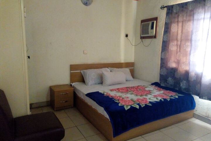 Room 9 of 17