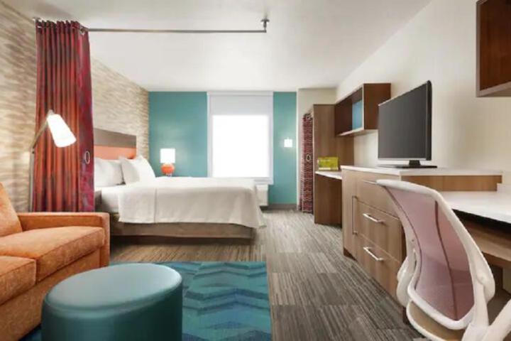 1 Queen Bed Studio Suite (1 of 7)