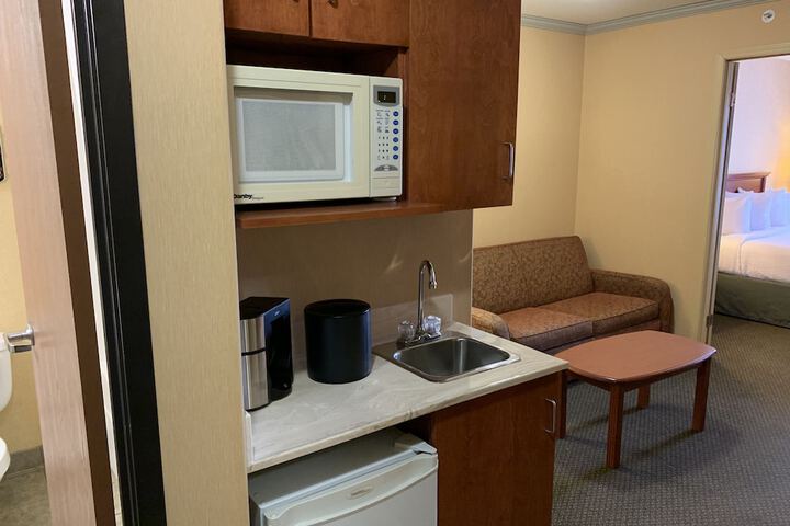 Room 16 of 74