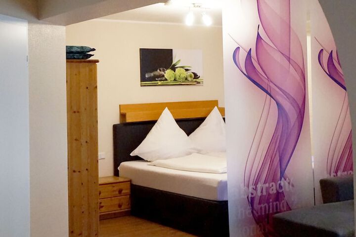 Room 20 of 76