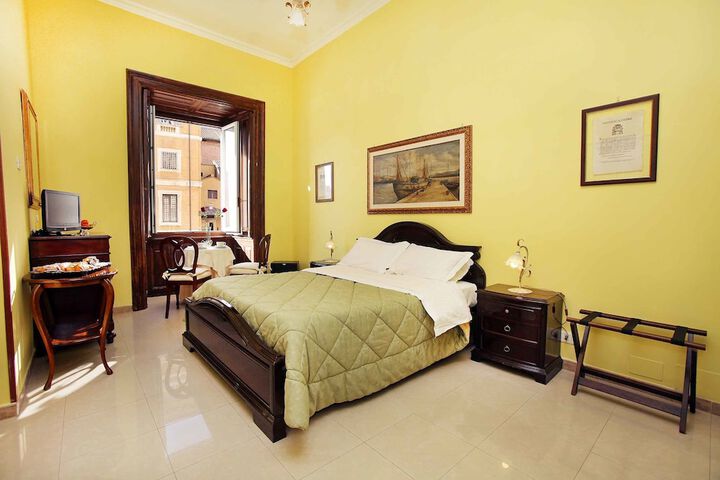 Room 10 of 34