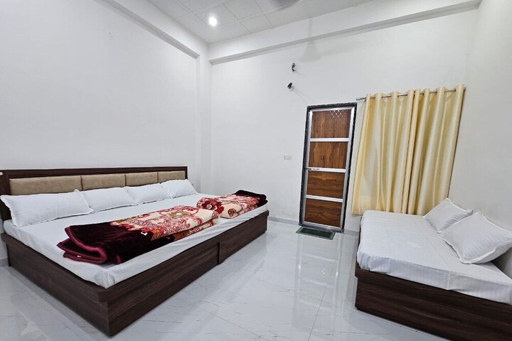 Room 18 of 43