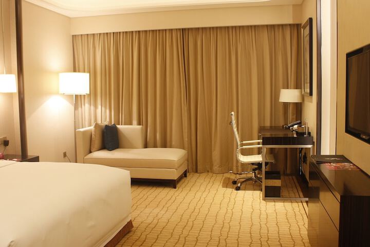 Room 6 of 70
