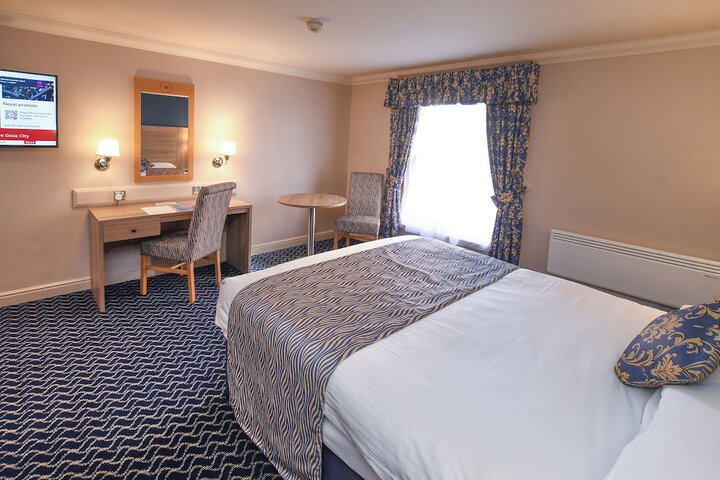 Room 32 of 216