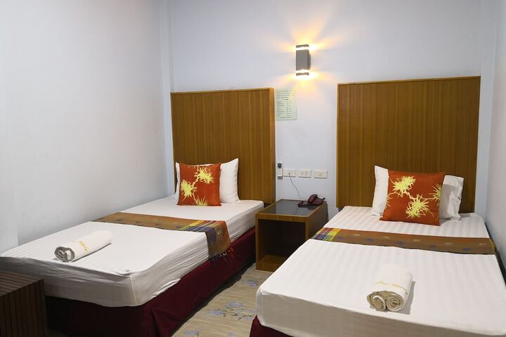 Room 3 of 12