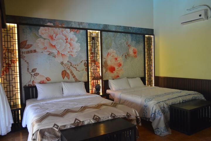 Room 43 of 146