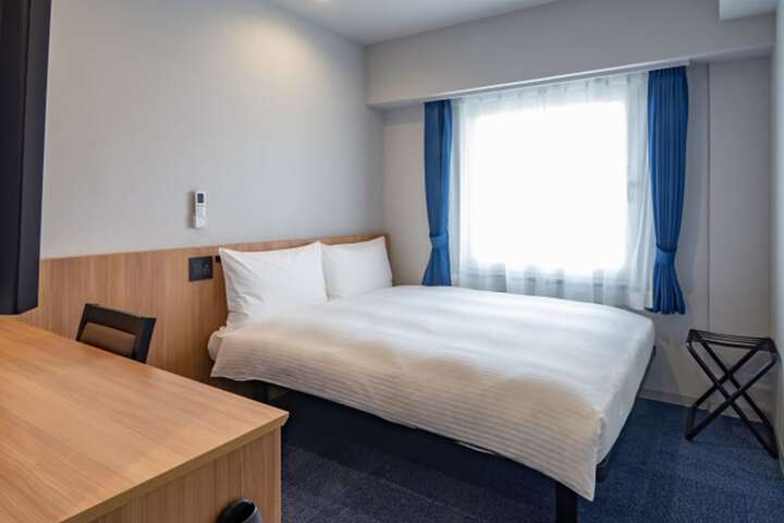 Room 5 of 45