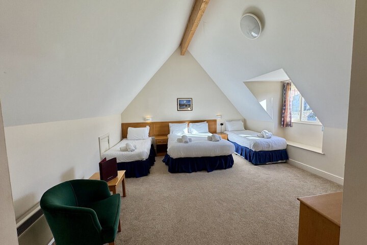 Room 44 of 109