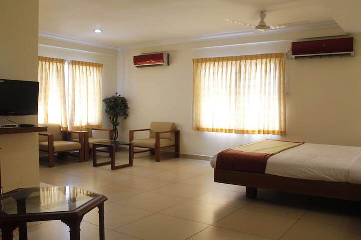 Room 3 of 20