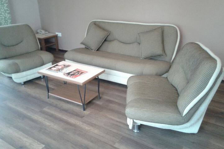 Room 21 of 32