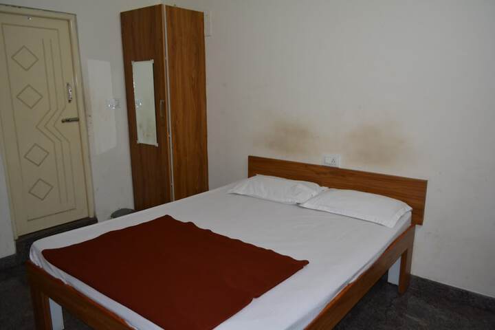 Room 3 of 22