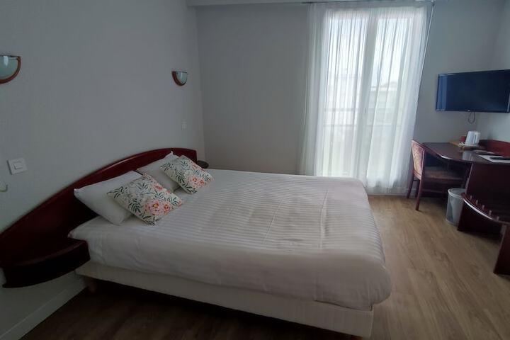 Room 18 of 43