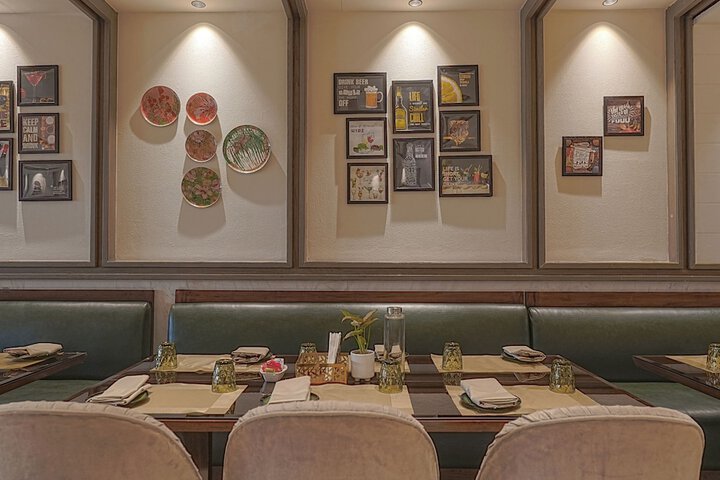 Dining 45 of 63