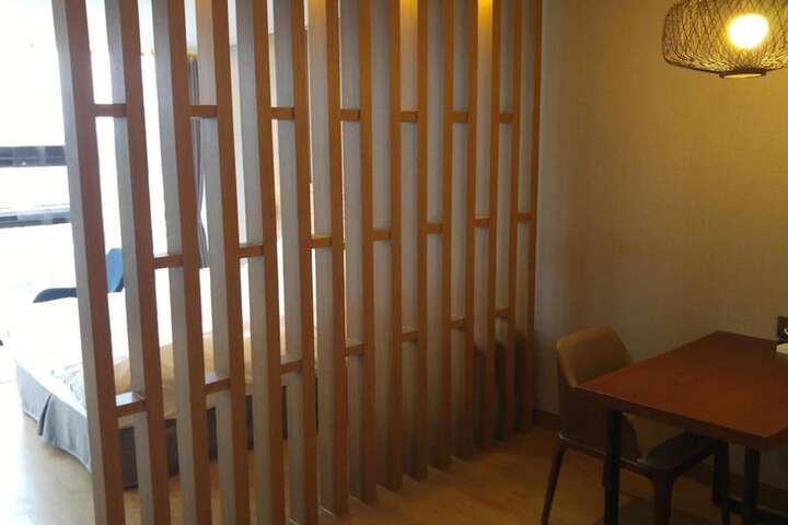Room 9 of 60