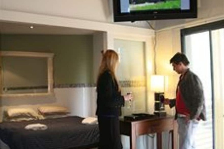 Room 4 of 27