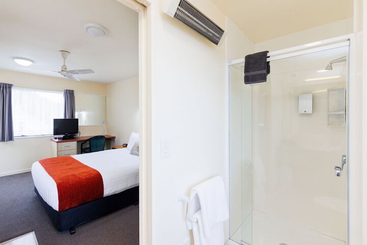 Room 27 of 54