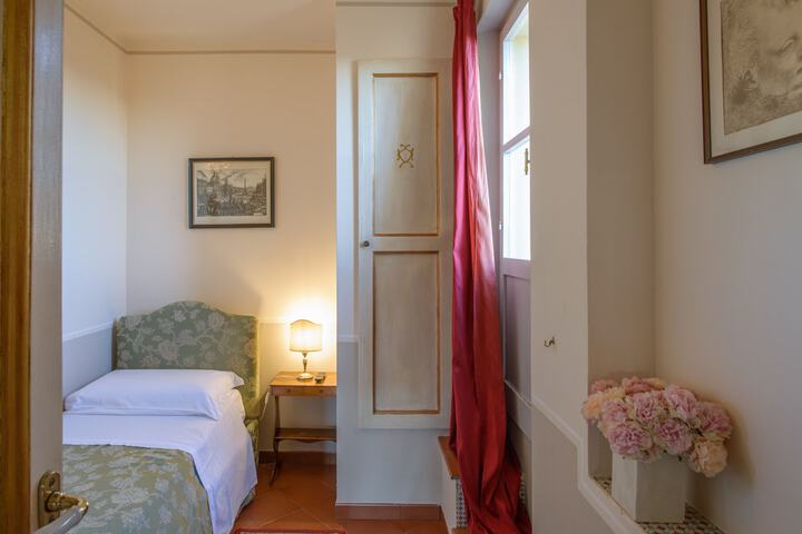 Room 22 of 88