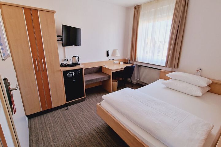 Room 5 of 53