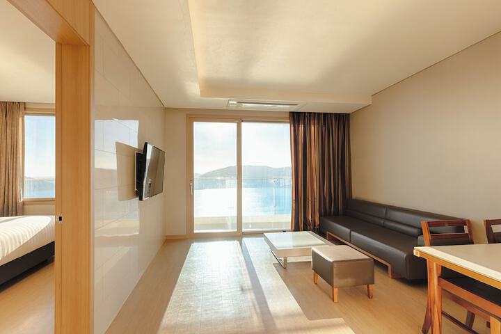 Room 27 of 101