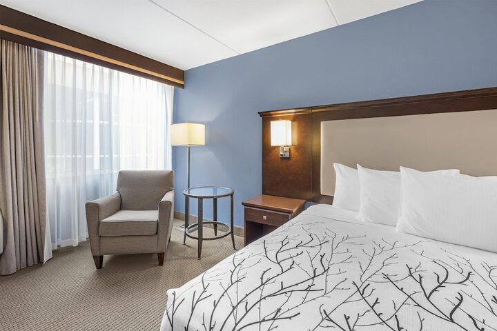 Room 46 of 92