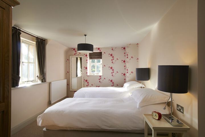 Room 17 of 59