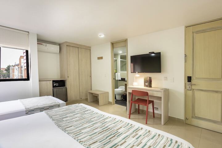 Room 35 of 68