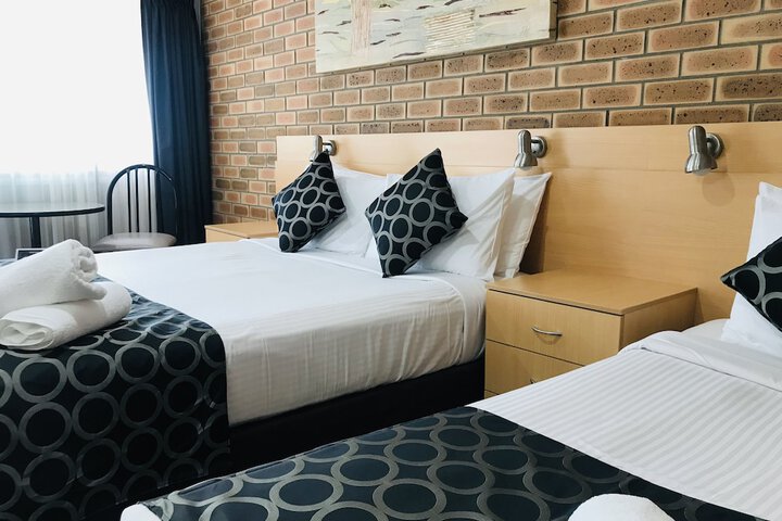 Room 76 of 152