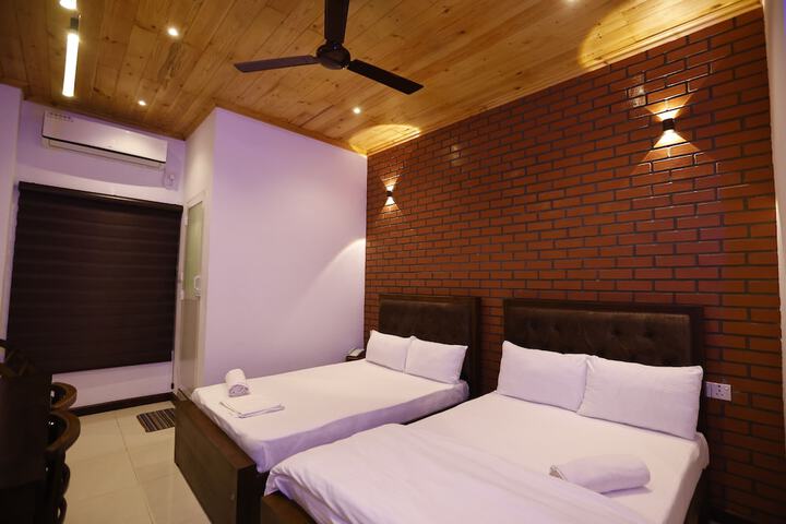 Room 6 of 26