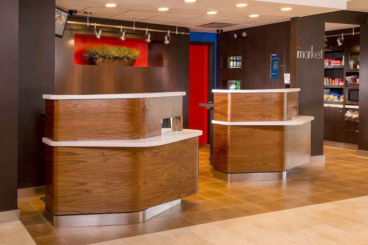 Check-in/check-out kiosk