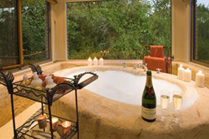 Hot Tub 9 of 17