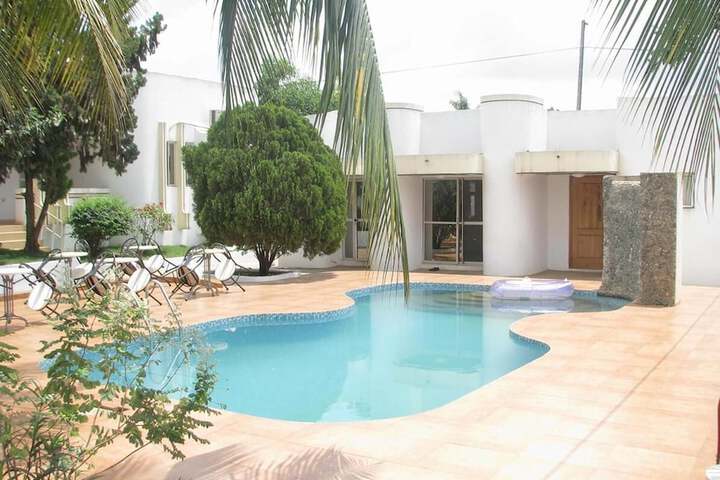 Pool 11 of 21