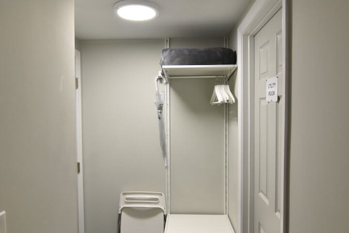 Room 4 of 109