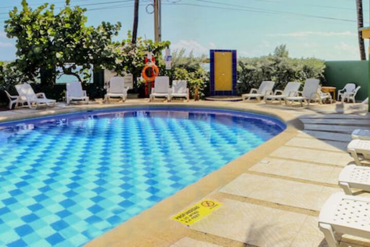 Hotel Pool
