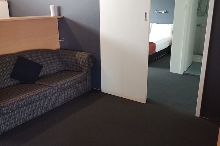Room 7 of 72