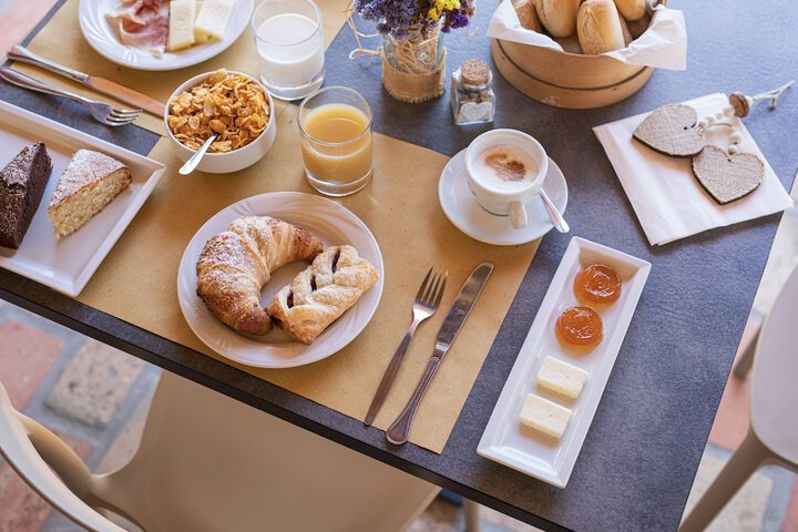 Breakfast/Coffee Service 49 of 78