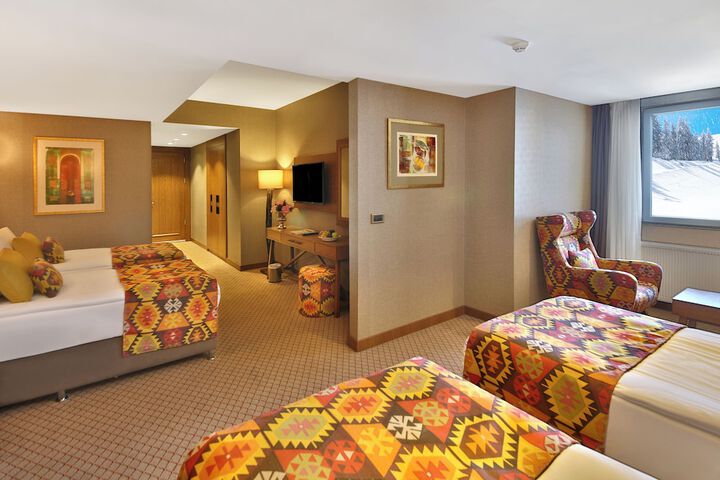 Room 23 of 130