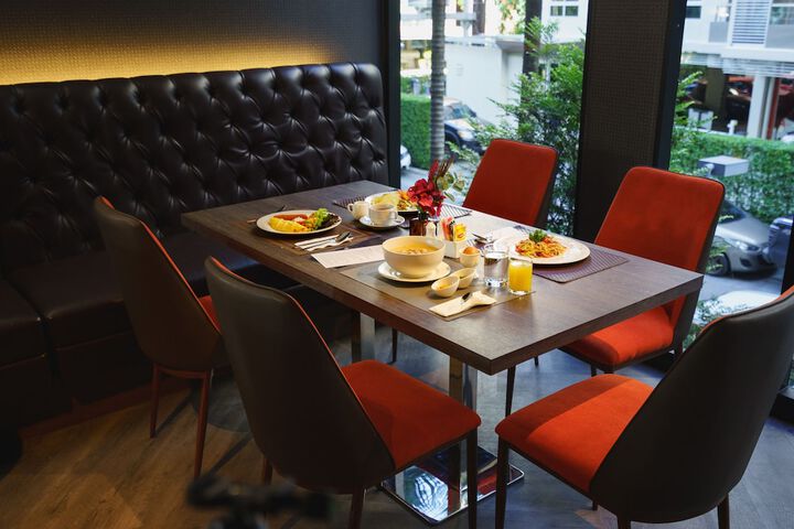 Dining 39 of 65