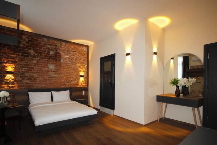 Room 72 of 204