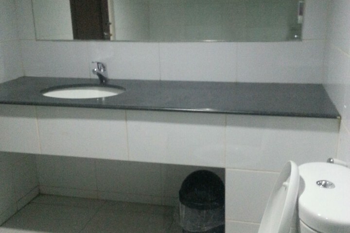 Room 19 of 30