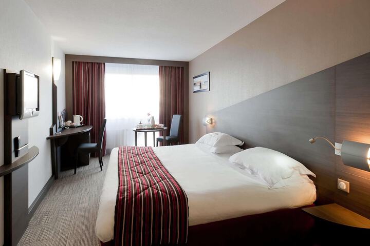 Room 10 of 73