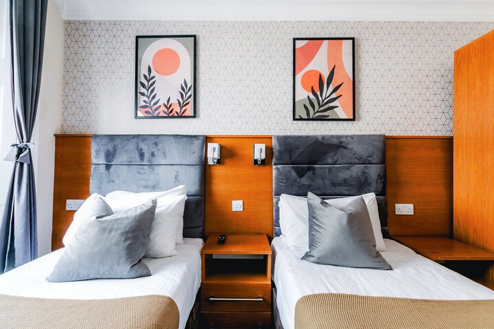 Room 54 of 110