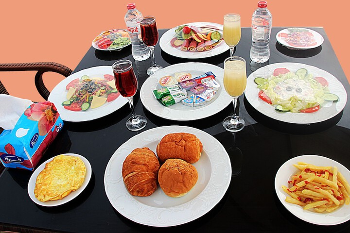 Dining 45 of 66