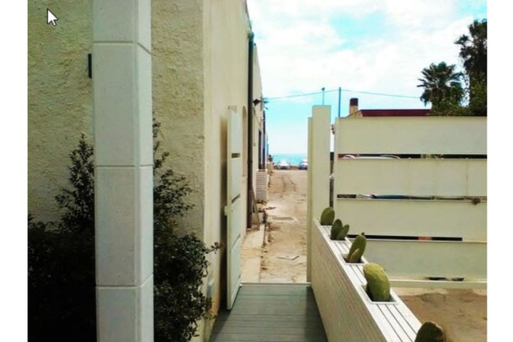 Hotel Exterior 39 of 42